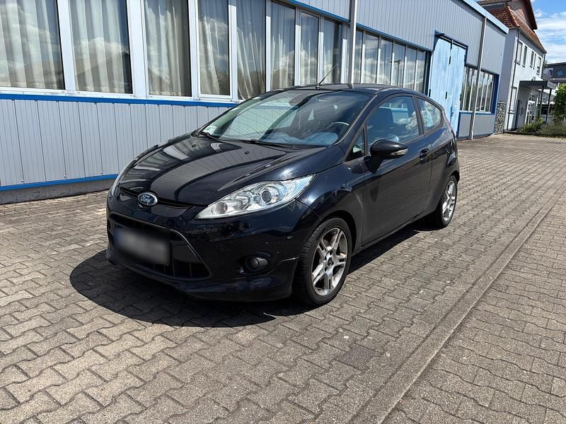 Gebraucht Ford Fiesta 95 PS (69 kW) 2010 Schwarz Kleinwagen