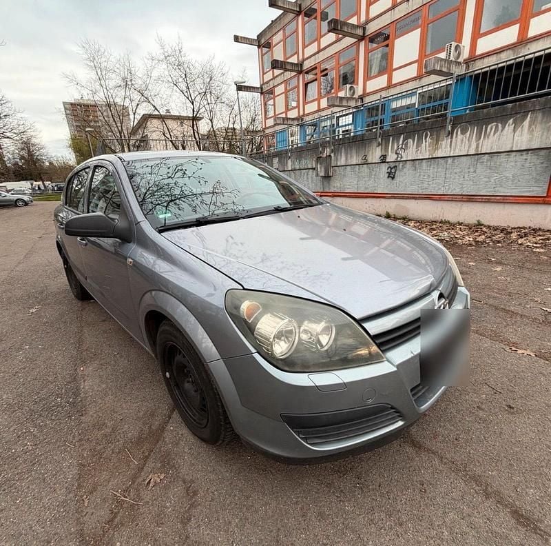 Używany Opel Astra 90 KM (66 kW) 2004 Sedan/Limuzyna