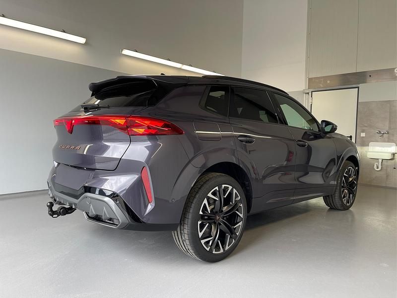 Neu Cupra Terramar VZ2 265 PS (194 kW) 2025 [q5q5] dark voit metallic SUV