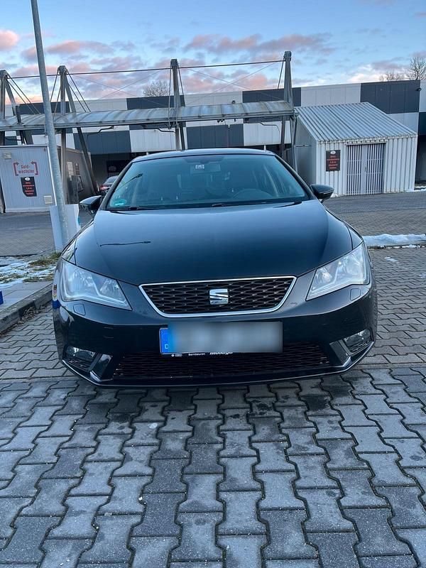 Schwarz Gebraucht 2014 Seat Leon Style Limousine | 9.500 € (Fairer Preis) - Bild 1/4