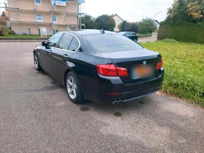 Second-hand BMW 525 218 CP (160 kW) 2012 Negru Berlinǎ
