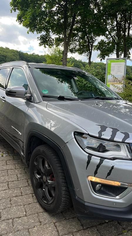Gebraucht Jeep Compass 170 PS (125 kW) 2017 Silber SUV