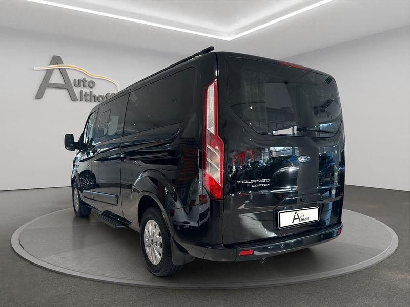 Gebraucht Ford Tourneo 131 PS (96 kW) 2020 Schwarz Van / Kleinbus