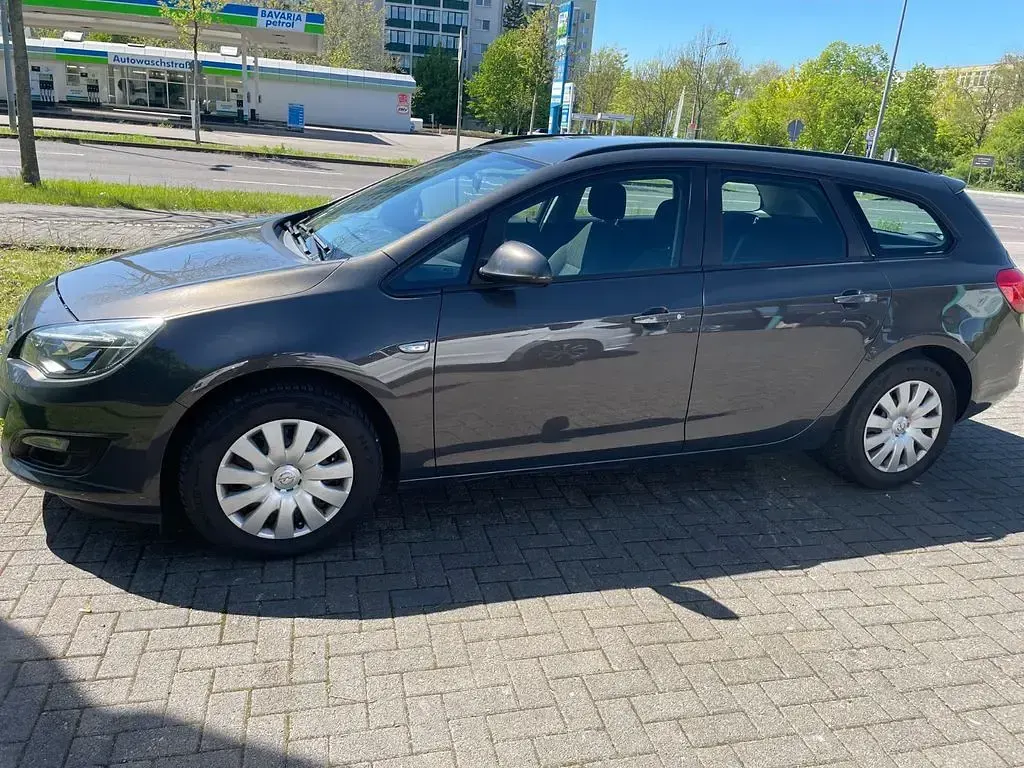 Gebraucht Opel Astra Active 110 PS (80 kW) 2016 Kombi