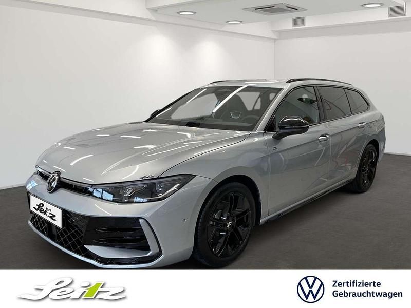 Oyster silver metallic Gebraucht 2025 VW Passat R-line Kombi | 54.180 € - Bild 1/3