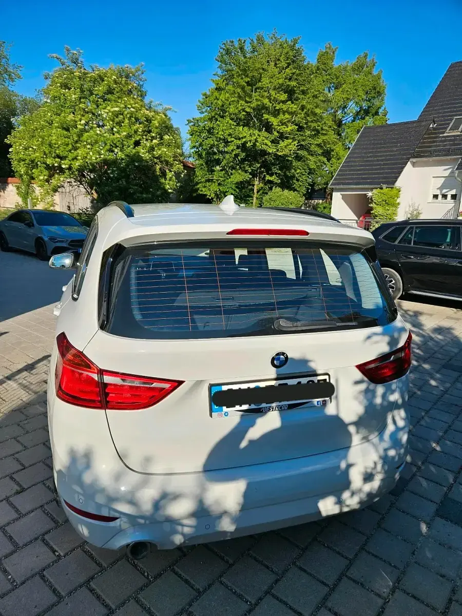 Gebraucht BMW 216 116 PS (85 kW) 2019 Weiß Limousine