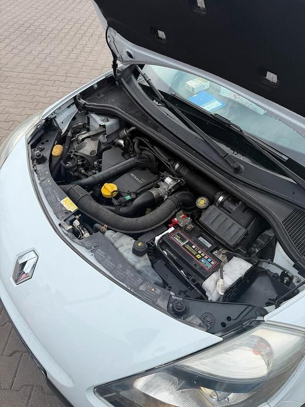 Gebraucht Renault Clio GrandTour 110 PS (80 kW) 2012 Weiß Kombi