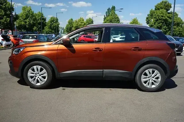 Gebraucht Peugeot 3008 Access 131 PS (96 kW) 2018 Braun SUV