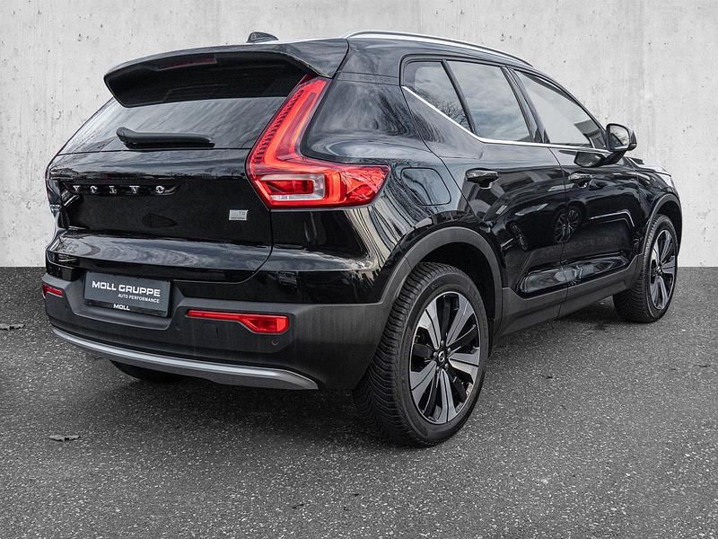 Gebraucht Volvo XC40 Ultimate 179 PS (131 kW) 2022 Onyx black / metallic SUV