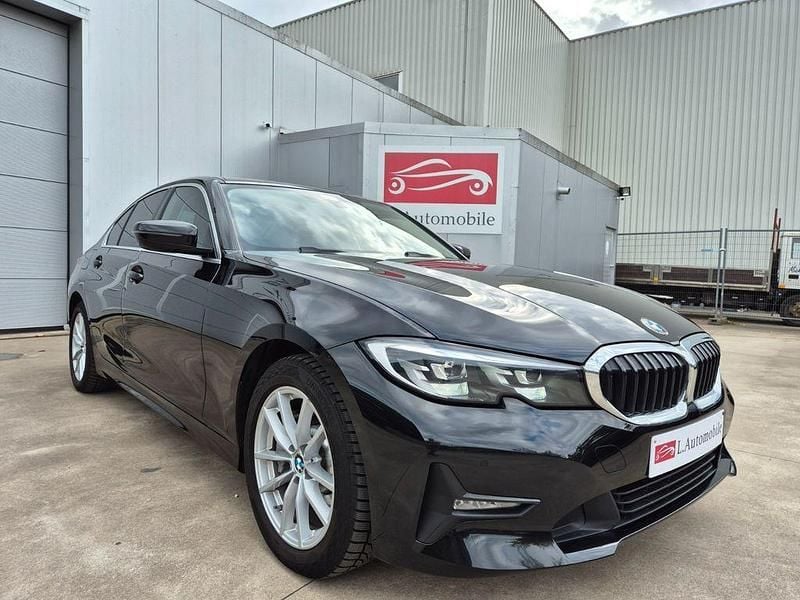 Schwarz Gebraucht 2021 BMW 330e Limousine | 23.250 € (Guter Preis) - Bild 1/4