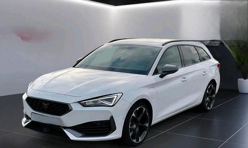 Weiß Gebraucht 2022 Cupra Leon Kombi | 21.900 € (Superpreis) - Bild 1/4
