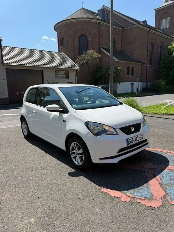 Używany Seat Mii 60 KM (44 kW) 2014 Biały Hatchback