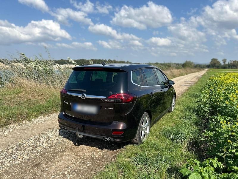 Gebraucht Opel Zafira Tourer 194 PS (142 kW) 2014 Braun Van / Kleinbus