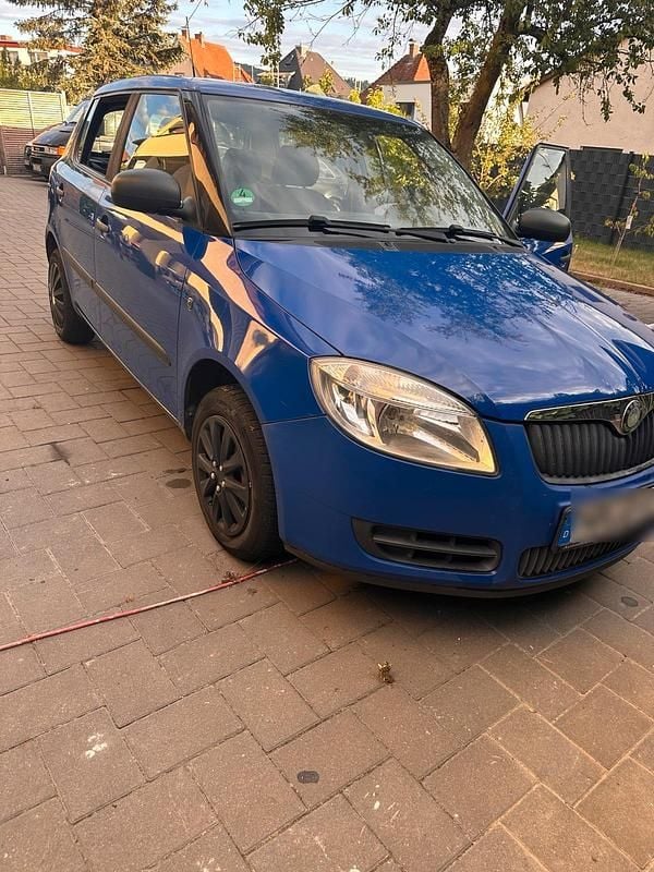 Blau Gebraucht 2009 Skoda Fabia Kleinwagen | 550 € (Superpreis) - Bild 1/4