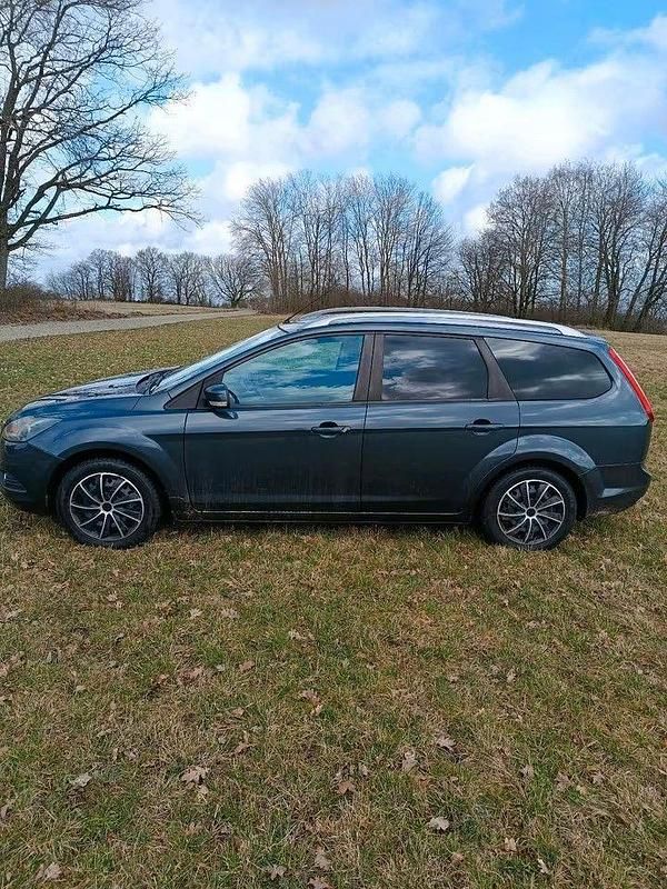 Gebraucht Ford Focus Titanium 116 PS (85 kW) 2008 Grau Kombi