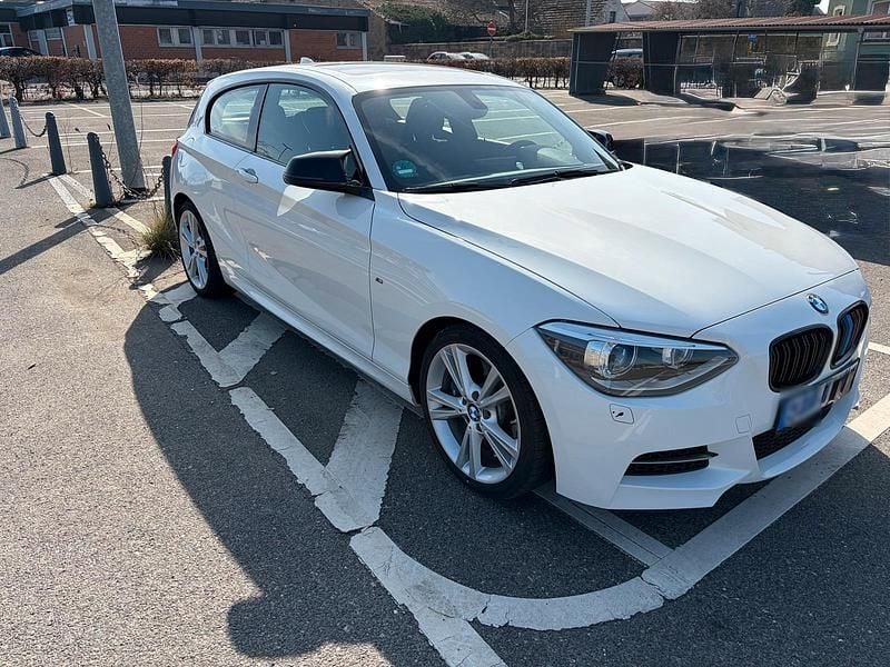 Gebraucht BMW M135 Shadowline 326 PS (239 kW) 2014 Weiß Kleinwagen