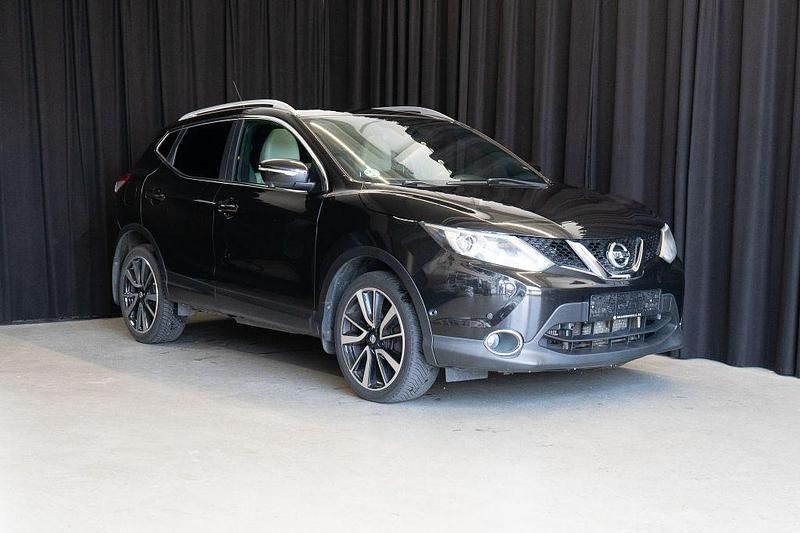 Schwarz Gebraucht 2014 Nissan Qashqai Visia SUV | 9.499 € (Etwas zu teuer) - Bild 1/4