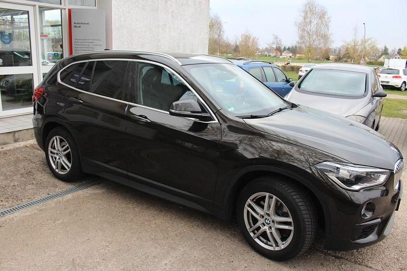 Second-hand BMW X1 Advantage 192 CP (141 kW) 2018 Negru SUV