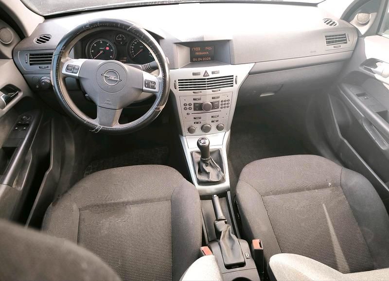 Gebraucht Opel Astra 110 PS (80 kW) 2009 Grau Kombi