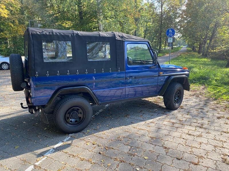 Blau Gebraucht 1990 Mercedes G230 SUV | 25.500 € - Bild 1/4
