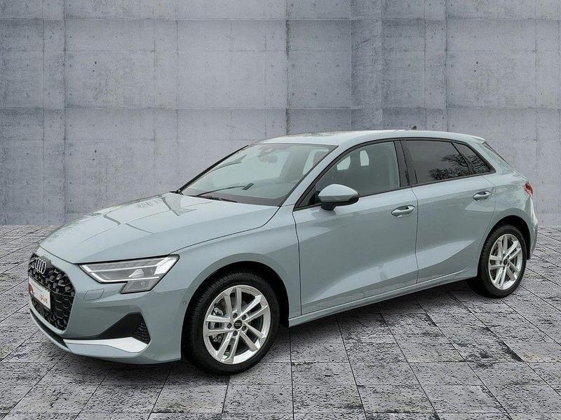 Gebraucht Audi A3 Advanced 116 PS (85 kW) 2025 Pfeilgrau perleffekt Limousine