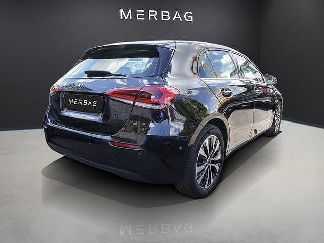 Schwarz Gebraucht 2022 Mercedes A220 Kleinwagen | 27.770 € (Fairer Preis) - Bild 1/4