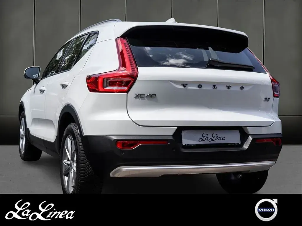 Gebraucht Volvo XC40 Core 163 PS (119 kW) 2024 Weiss SUV