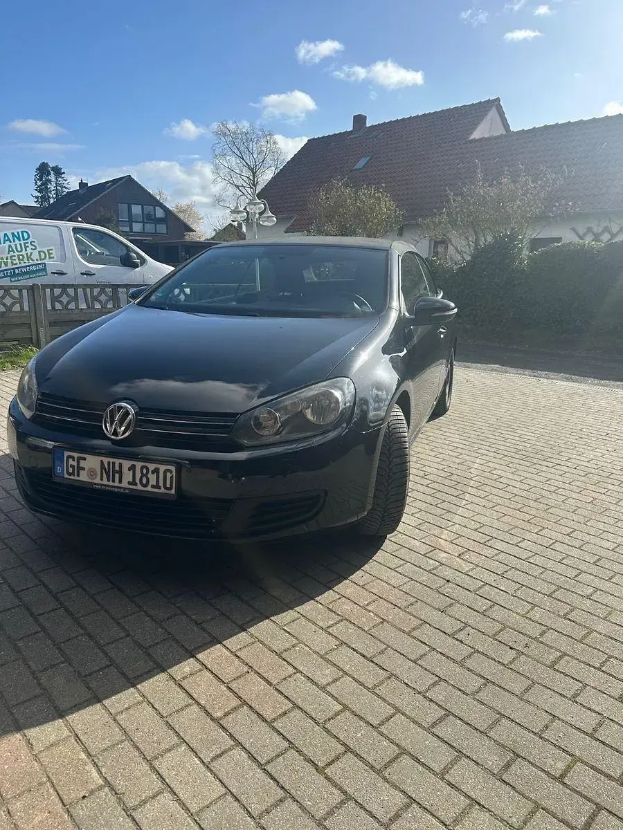 Gebraucht VW Golf 105 PS (77 kW) 2011 Schwarz Cabrio