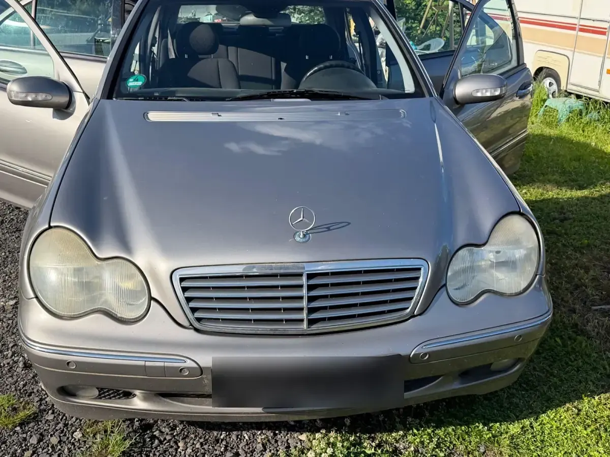 Gebraucht Mercedes C200 Elegance 122 PS (89 kW) 2003 Grau Limousine