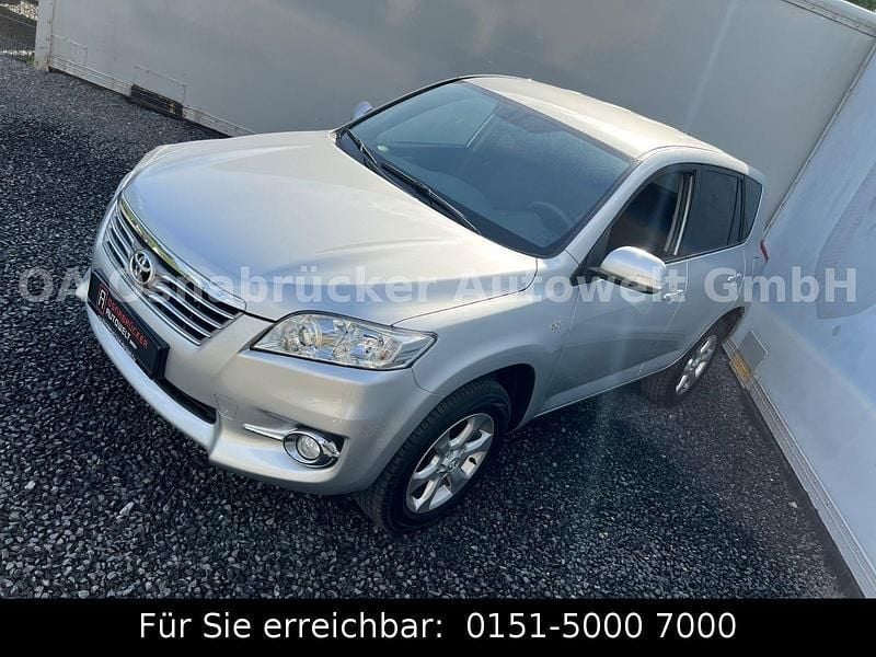 Silber Gebraucht 2011 Toyota RAV4 SUV | 15.800 € (Etwas zu teuer) - Bild 1/3