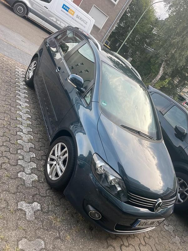 Blau Gebraucht 2010 VW Golf Plus Cross Van / Kleinbus | 5.900 € (Fairer Preis) - Bild 1/4
