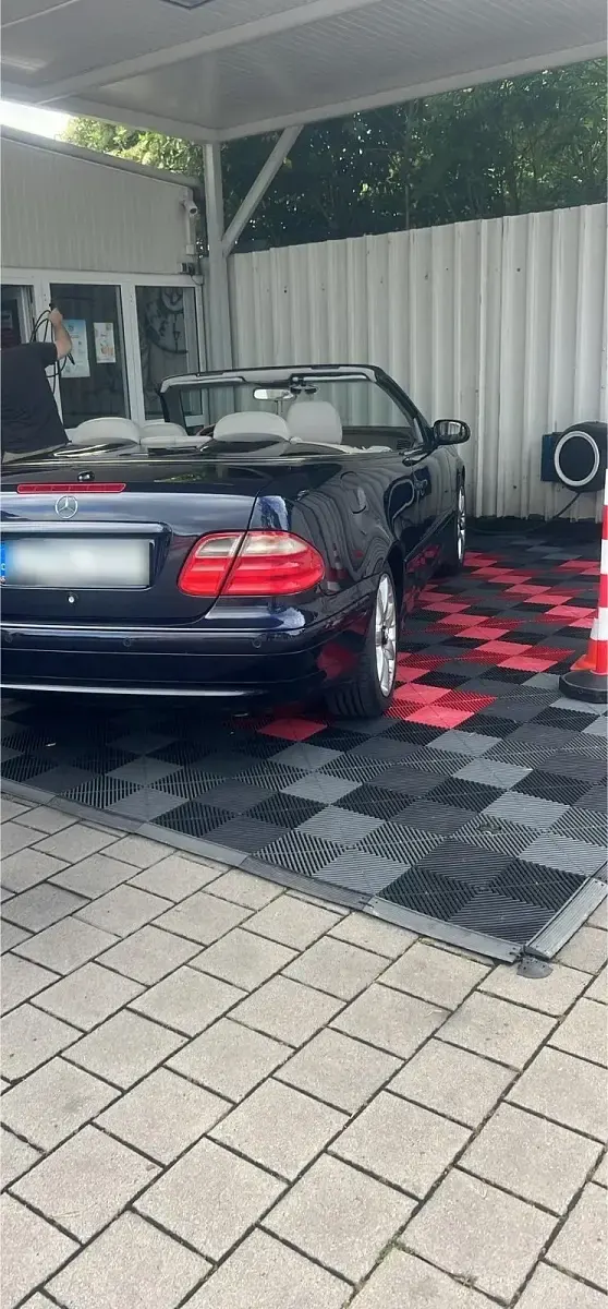 Gebraucht Mercedes CLK230 197 PS (144 kW) 2001 Blau Cabrio