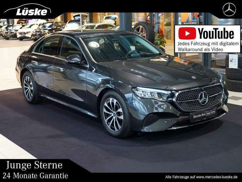 Grau Gebraucht 2023 Mercedes E220 Avantgarde Limousine | 51.900 € - Bild 1/4