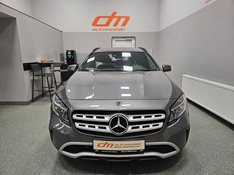 Gebraucht Mercedes GLA200 136 PS (100 kW) 2018 Grau SUV