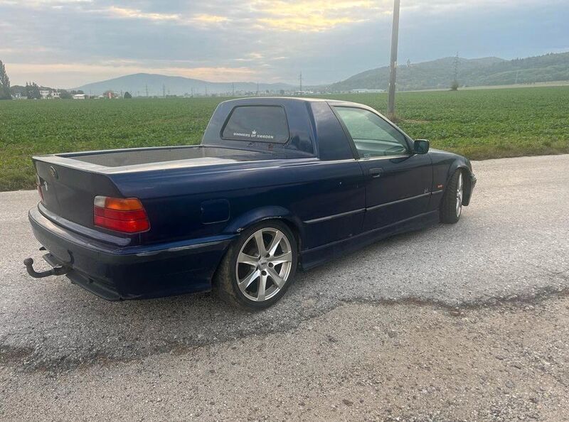 Gebraucht BMW 318 90 PS (66 kW) 2001 Pickup