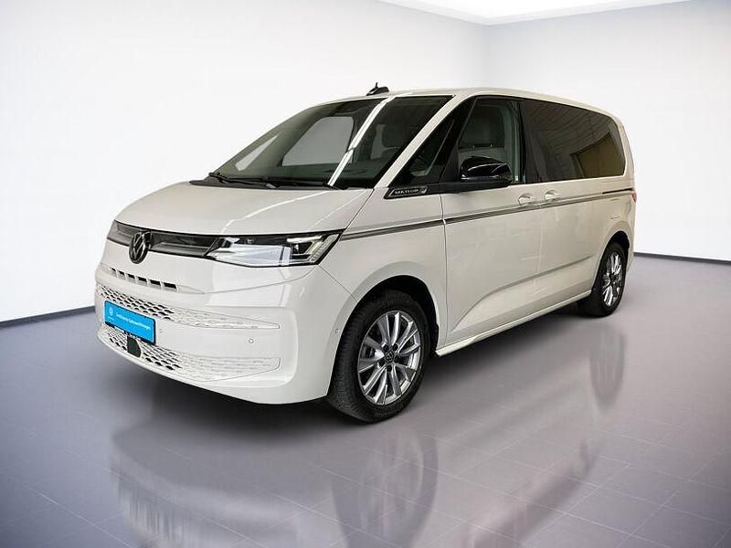 Second-hand VW Multivan Style 150 CP (110 kW) 2024 Alb Monovolum