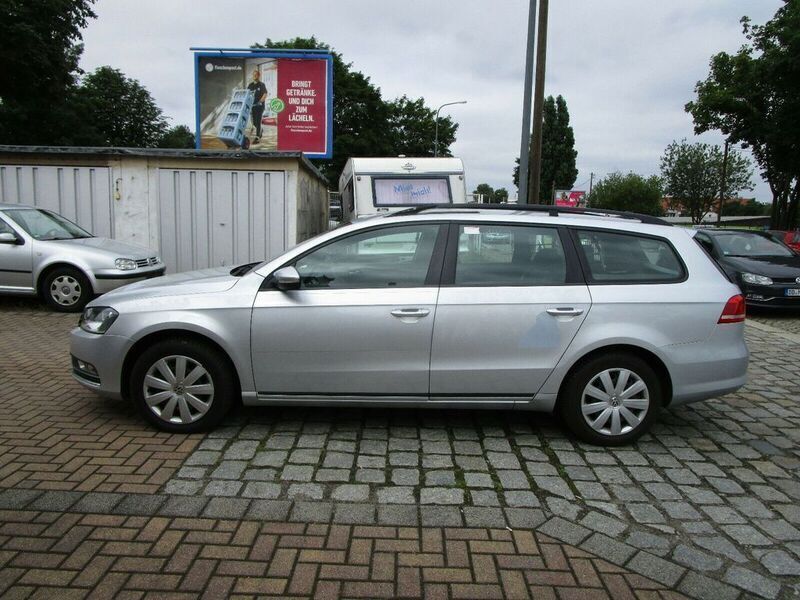 Gebraucht VW Passat 140 PS (102 kW) 2013 Silber Kombi