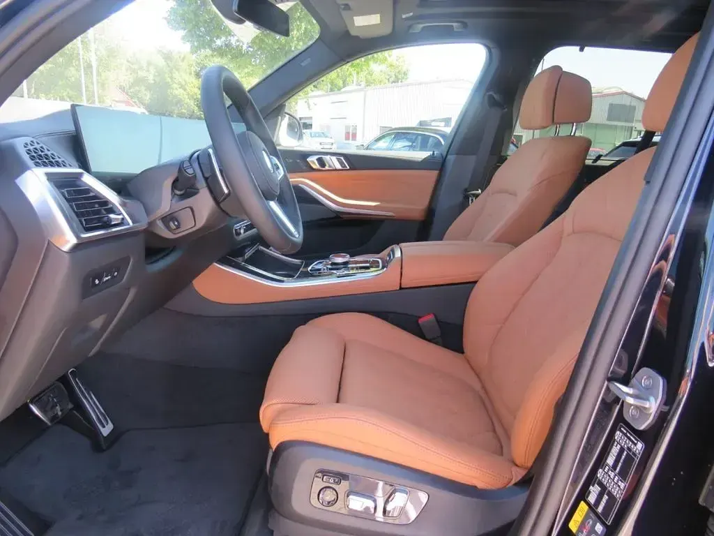 Neu BMW X5 M Sport 489 PS (359 kW) 2026 Schwarz SUV