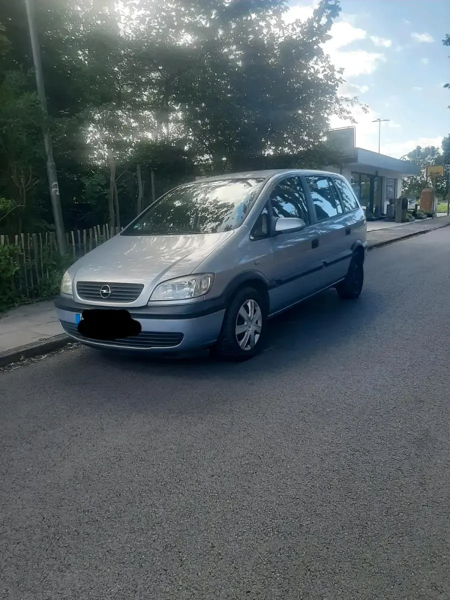 Gebraucht Opel Zafira 115 PS (84 kW) 2000 Silber Van / Kleinbus