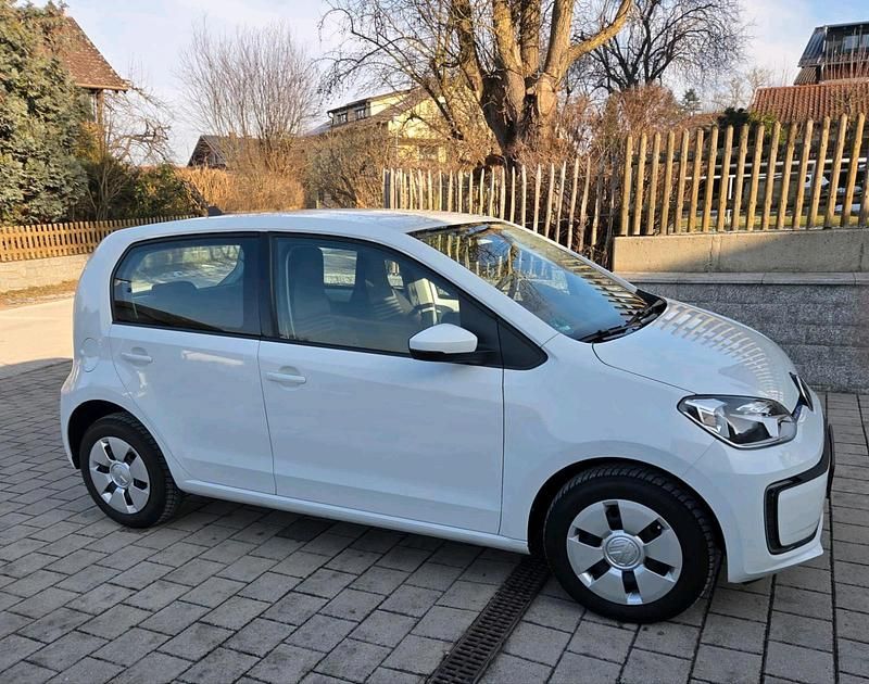 Usata VW e-up! 61 kW (83 CV) 2021 Bianco Utilitaria