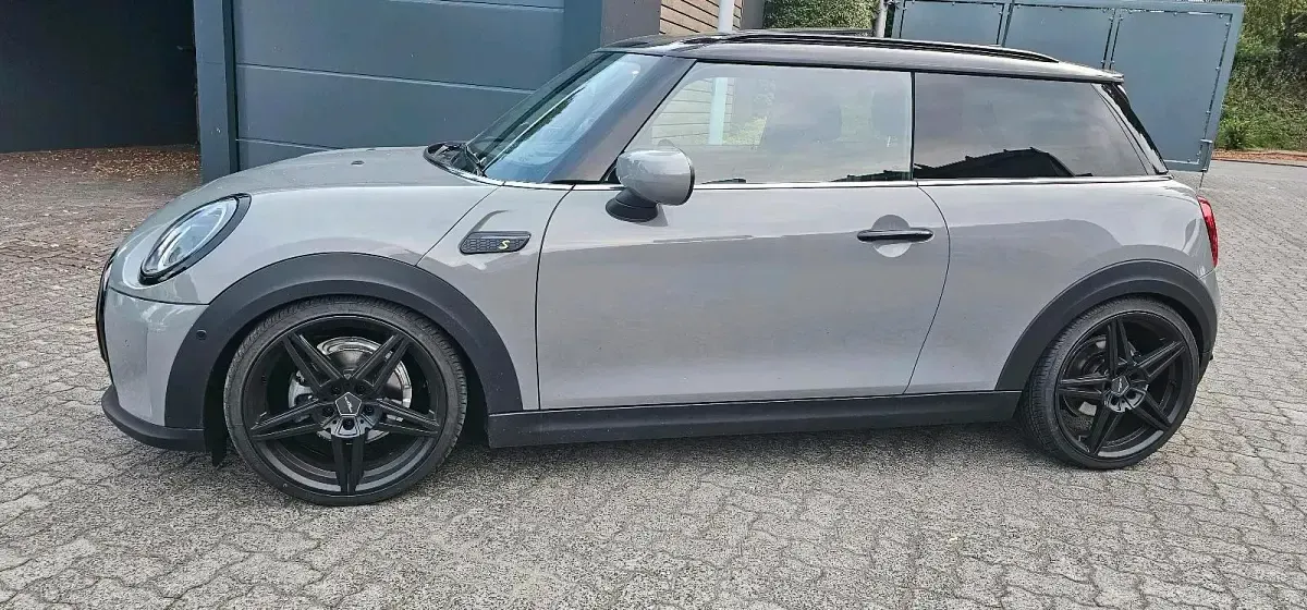 Gebraucht Mini Cooper SE 135 kW (184 PS) 2022 Grau Kleinwagen
