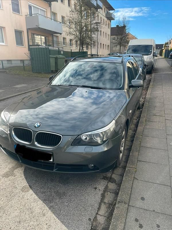 Gebraucht BMW 525 192 PS (141 kW) 2004 Grau Kombi