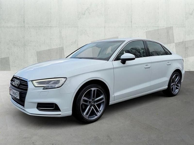 Gebraucht Audi A3 Design 116 PS (85 kW) 2019 Weiß Limousine