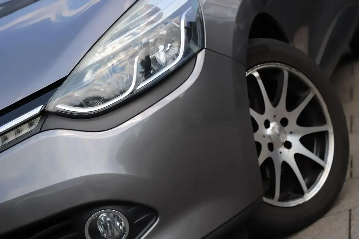 Gebraucht Renault Clio IV Dynamique 73 PS (53 kW) 2013 Grau Kleinwagen