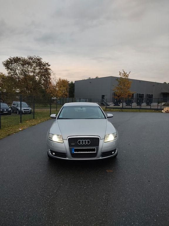 Silber Gebraucht 2006 Audi A6 Ambiente Limousine | 4.700 € (Guter Preis) - Bild 1/4