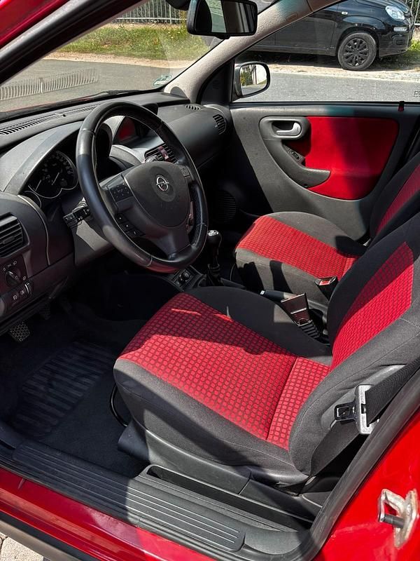 Gebraucht Opel Corsa 80 PS (58 kW) 2005 Rot Kleinwagen