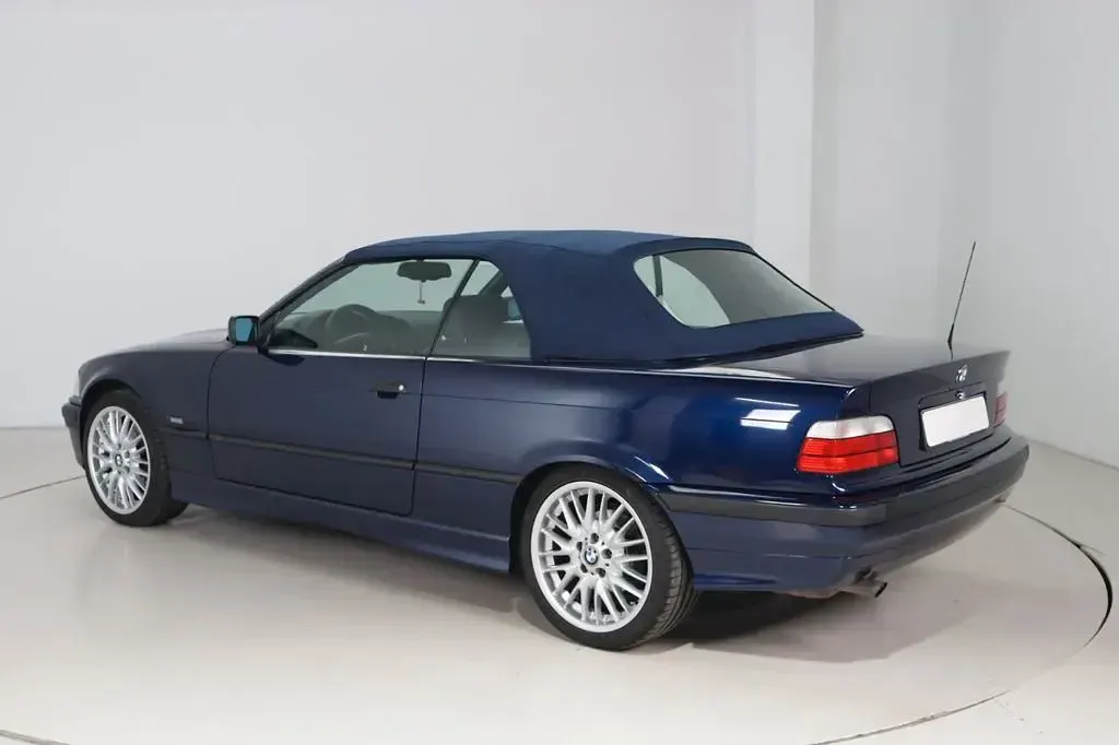 Gebraucht BMW 318 Sport Line 116 PS (85 kW) 1995 Blau Cabrio