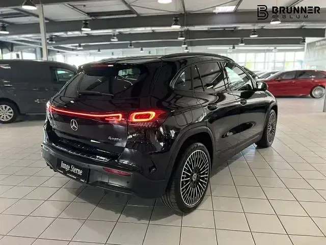 Gebraucht Mercedes EQA350 AMG 214 kW (292 PS) 2023 Lack kosmosschwarz SUV