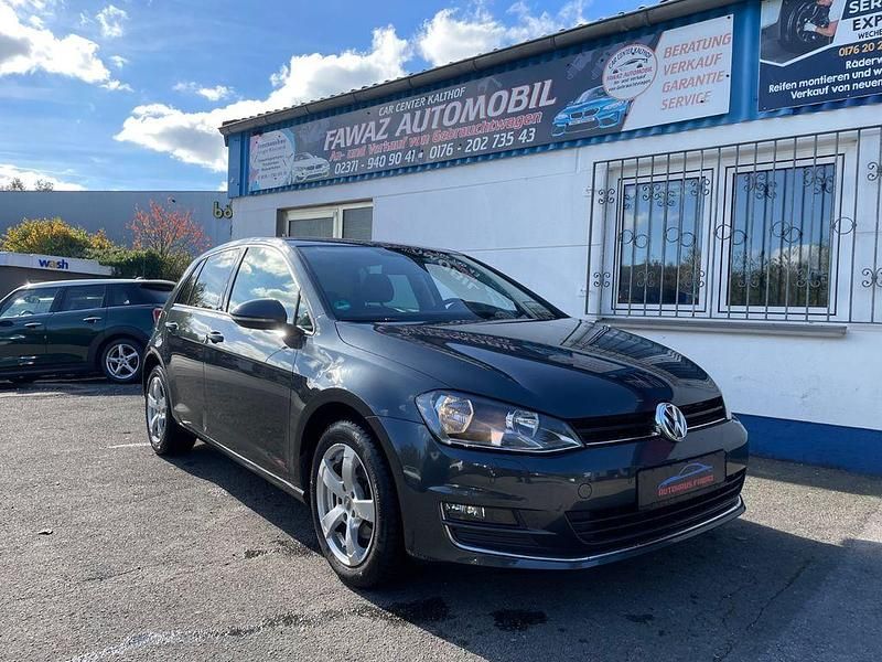 Grau Gebraucht 2016 VW Golf VII Allstar Limousine | 16.290 € (Fairer Preis) - Bild 1/4