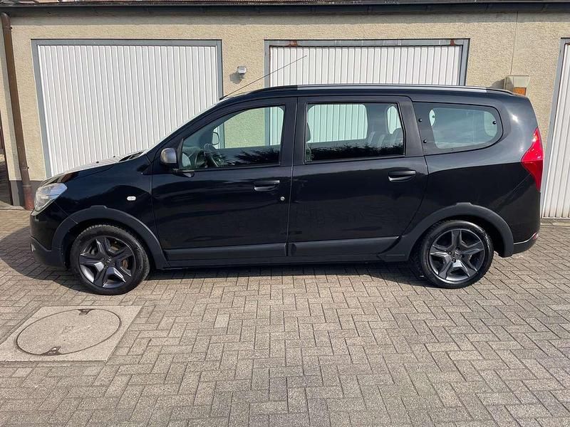 Gebraucht Dacia Lodgy Stepway 116 PS (85 kW) 2017 Perlmuttschwarz Van / Kleinbus